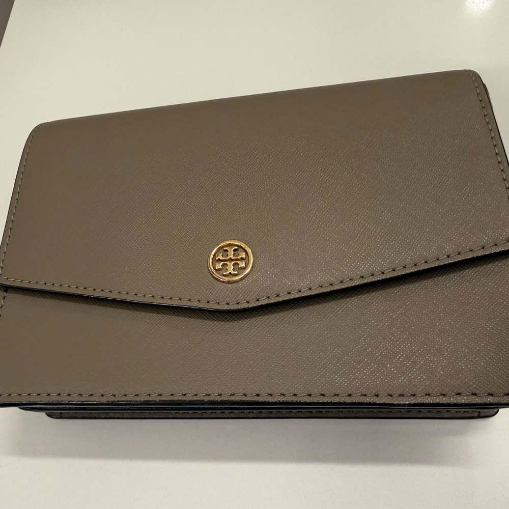 Tory Burch Gray Robinson Leather Mini Chain Bag - Picture 6 of 14